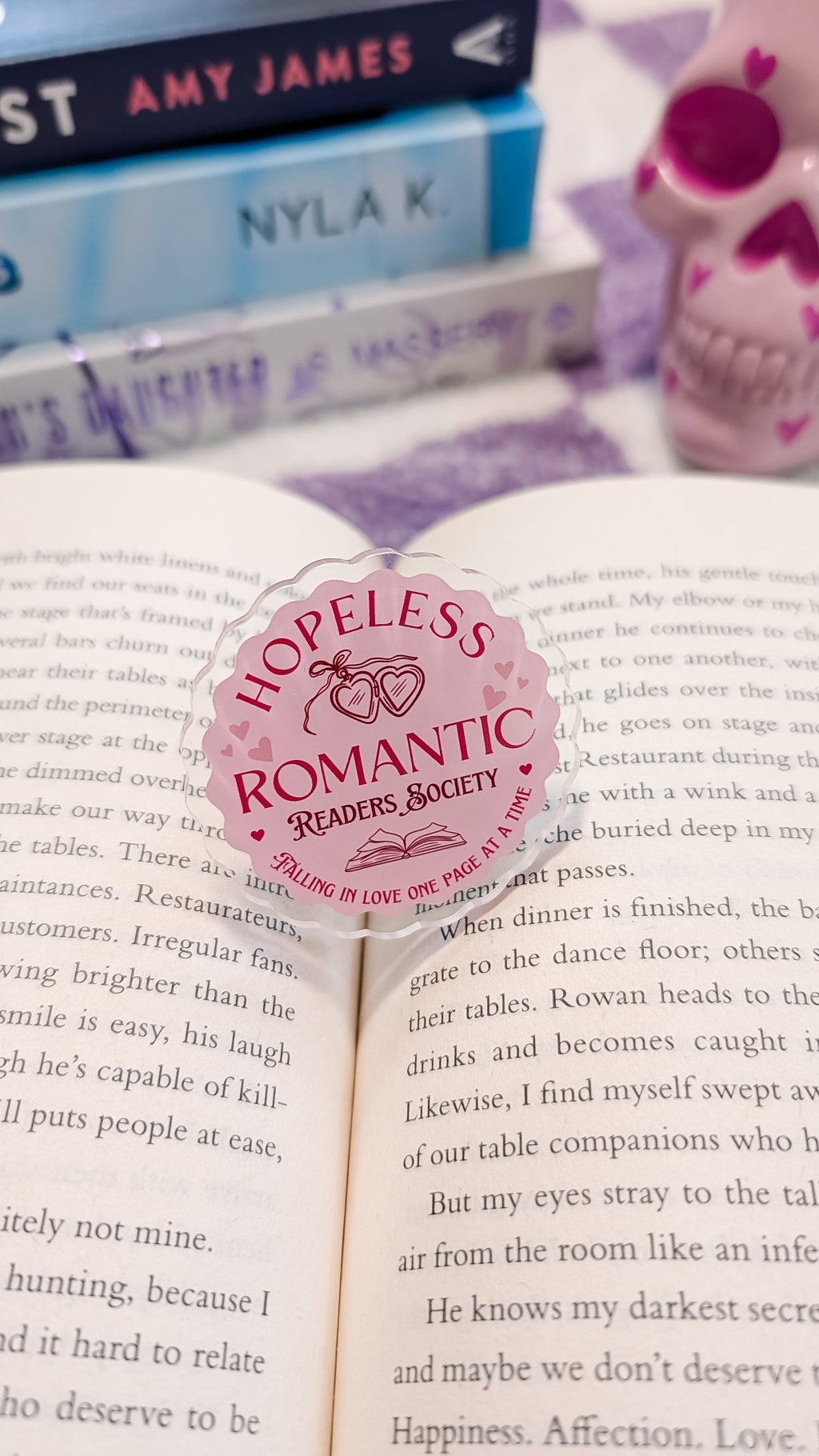 Kindle accessories | bookish kindle grip | Romance books