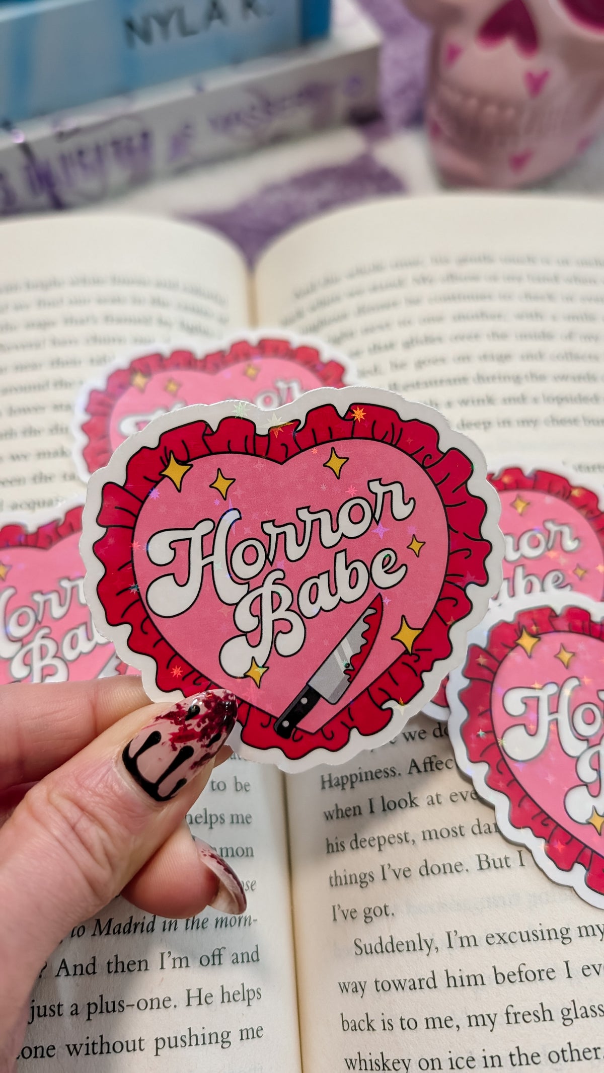 Horror babe sticker (holographic)