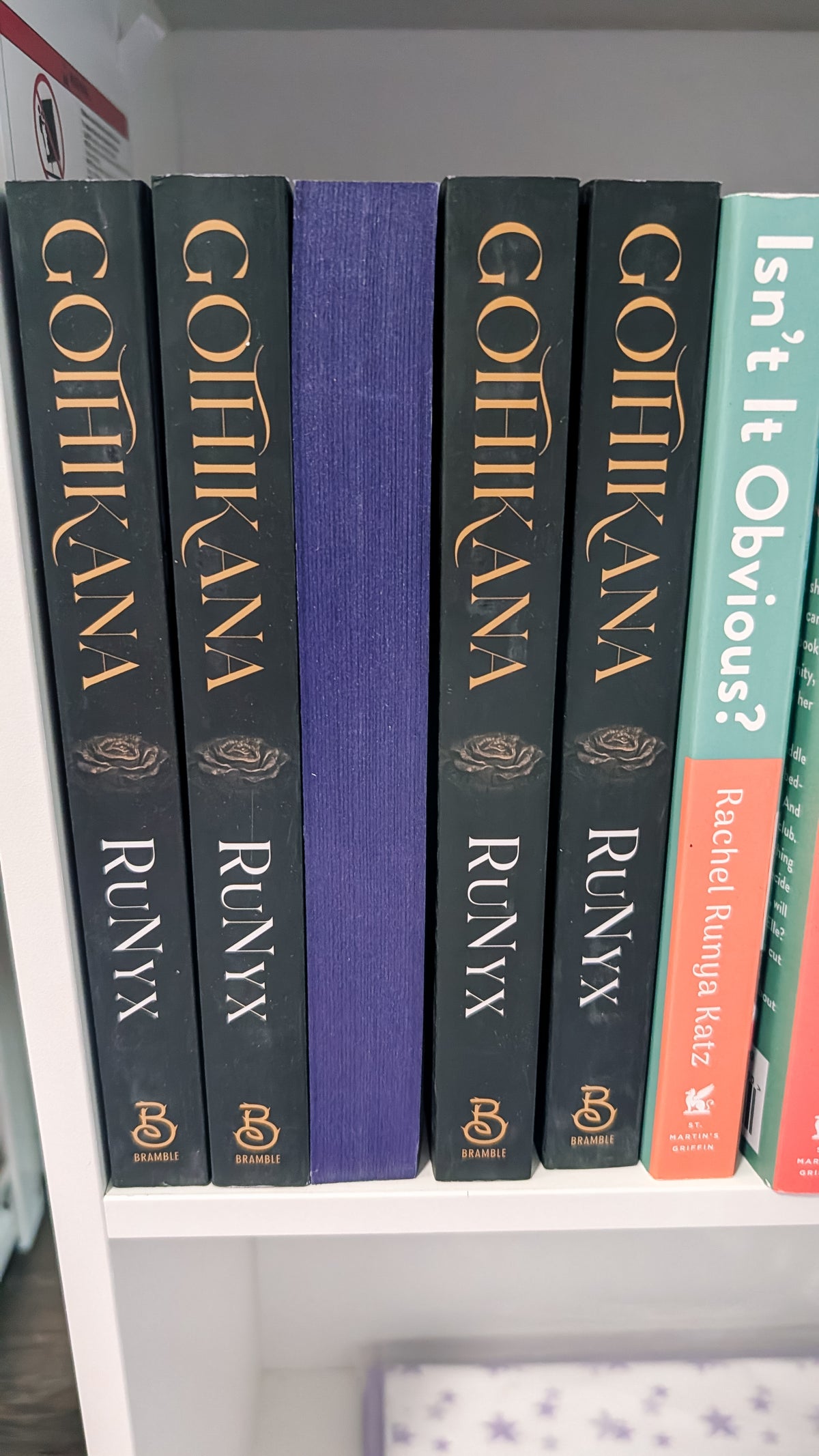 Gothikana by RuNyx - Sprayed Edges