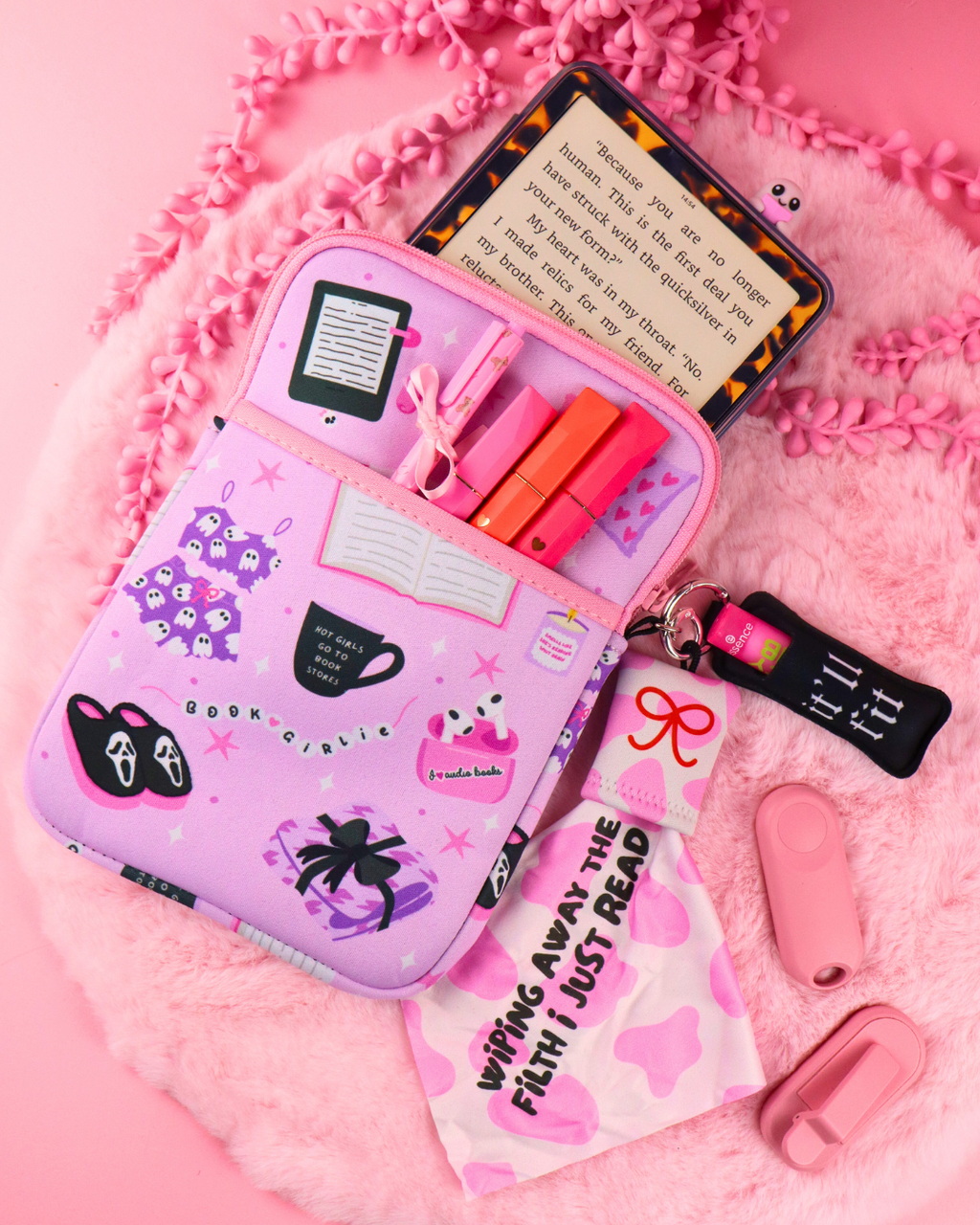 Cozy Booktok E-reader/Book Sleeve